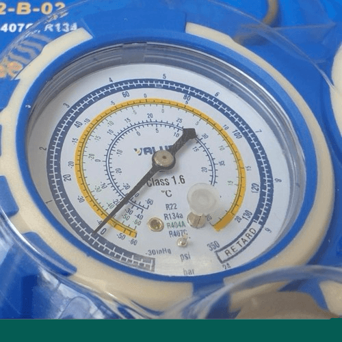 Manometri u blisteru 22-134-404-407 sa crevima Value