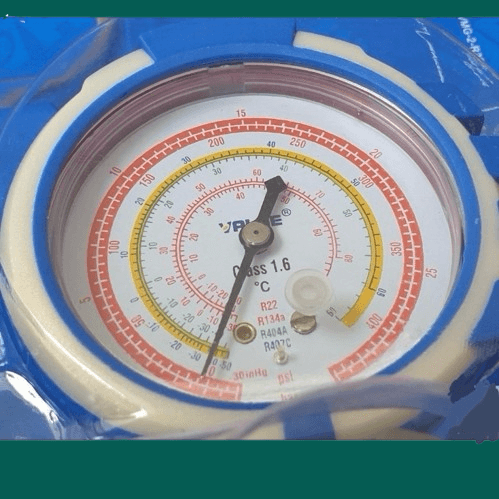 Manometri u blisteru 22-134-404-407 sa crevima Value
